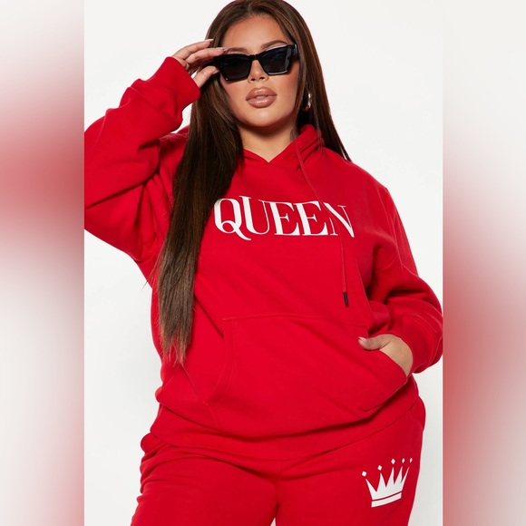 Oversized Red Queen Hoodie Custom Made by Passion of Essence - Picture 2 of 5
